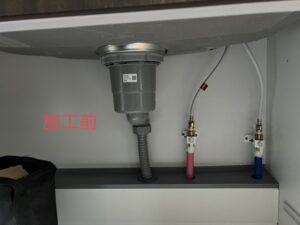 愛媛キッチン取付け隊　排水トラップの交換　施工前